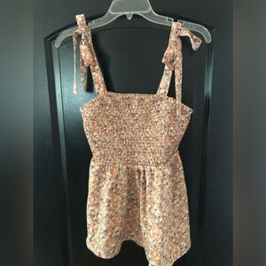 Summer tank top with sleeves that tie